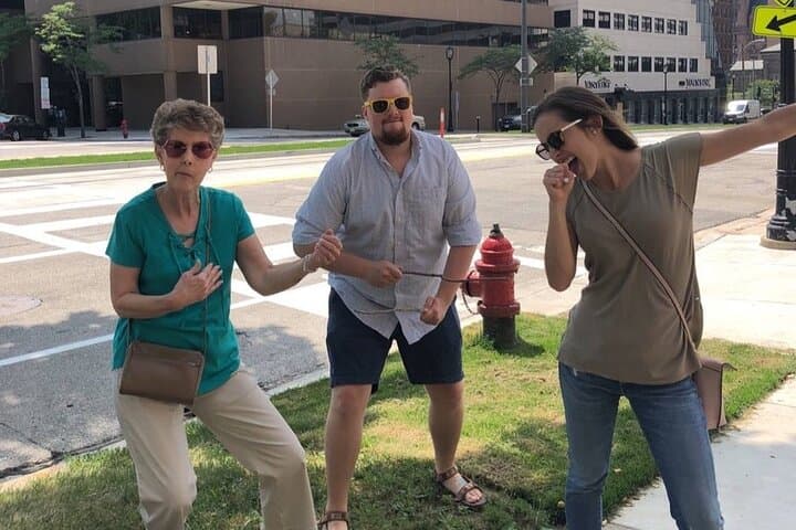 Survive-the-Zombie-Apocalypse-Bakersfield-City-Scavenger-Hunt photo 3