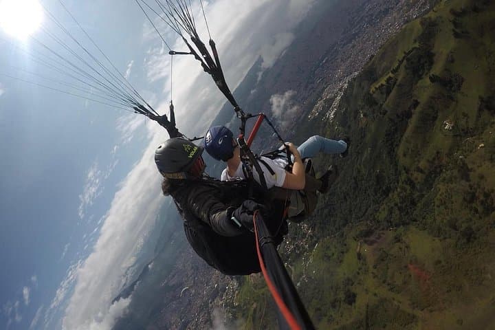 Paragliding San Félix: Tandem Flights Over Medellín's Aburrá Valley photo 4