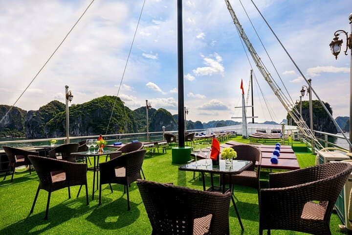3-Day Lan Ha Bay Cruise and Ninh Binh Small-Group Tour from Hanoi photo 4