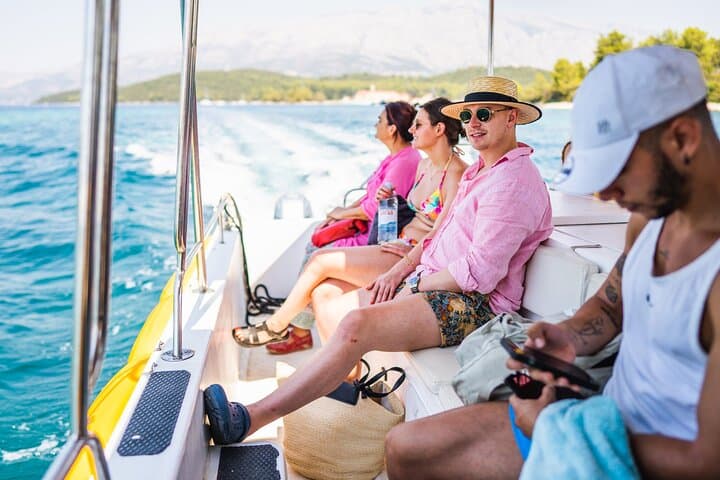 Korčula 3-Island Catamaran: Badija, Vrnik & Stupe Day Cruise