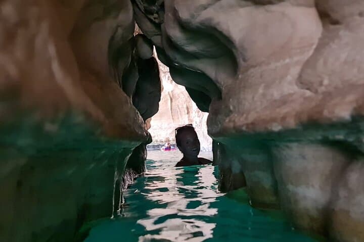 Wadi Shab & Bimmah Sinkhole Day Tour from Muscat — Swim, Hike and Beach Stops photo 2
