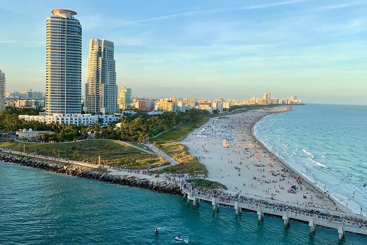 Private Cessna Flight Over Miami Beach — 40-Min Luxury Aerial Tour photo 2
