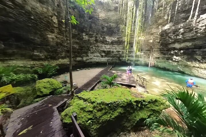 Chichén Itzá Deluxe: Full-Day Ruins & Open Cenote Tour from Cancún photo 6