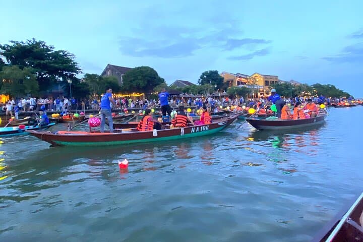 Hoi An Night Market, Private Boat Ride & Marble Mountains Tour photo 6