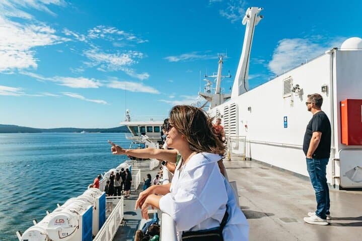 Victoria and Butchart Gardens Day Trip with Gulf Islands Ferry from Vancouver photo 3