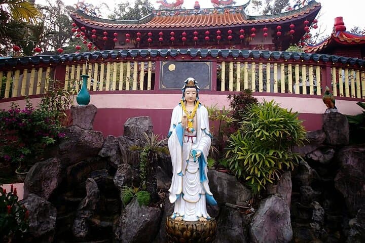Broga Day Tour: Hot Springs, Broga Sak Dato Temple & Satay Kajang Food Experience photo 2