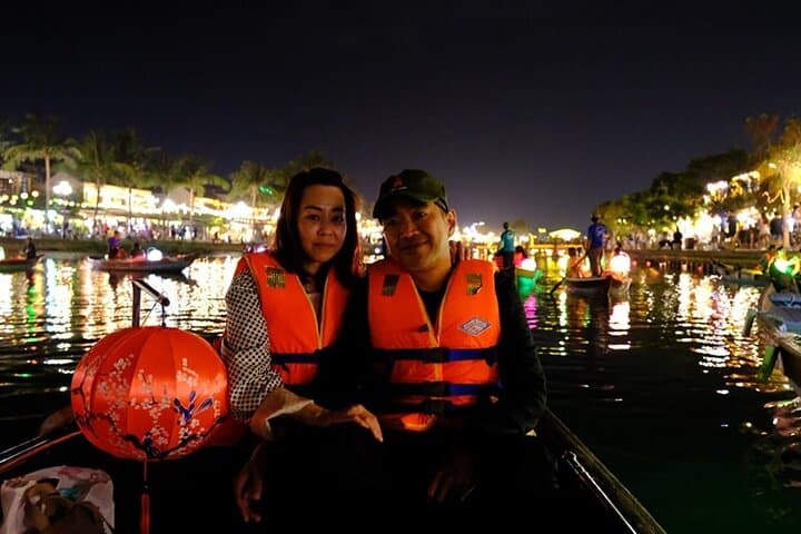 Marble Mountain & Hoi An Night Tour: Sampan Ride, Lanterns, and Cave Views photo 5