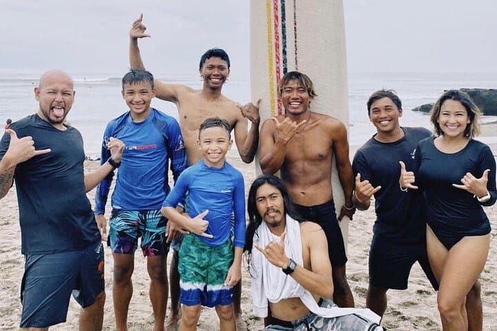 Private Beginner Surf Lesson in Canggu — 2-Hour Surf Coaching at Batu Bolong photo 3