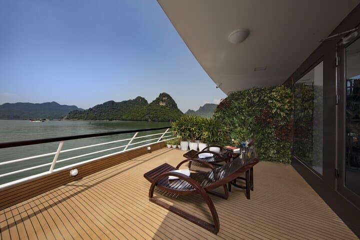 Halong Bay 2-Day Luxury Cruise: Bai Tu Long, Kayaking & Cave Hike photo 5