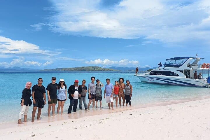 Full-Day Komodo Island Boat Trip — Padar, Pink Beach & Manta Point photo 2