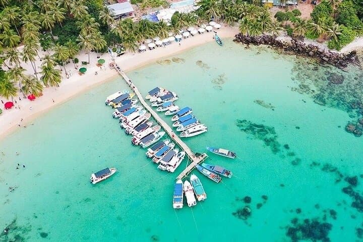 Phu Quoc 4-Island Hopping & Hon Thom Cable Car: Snorkel, Beaches & Waterpark