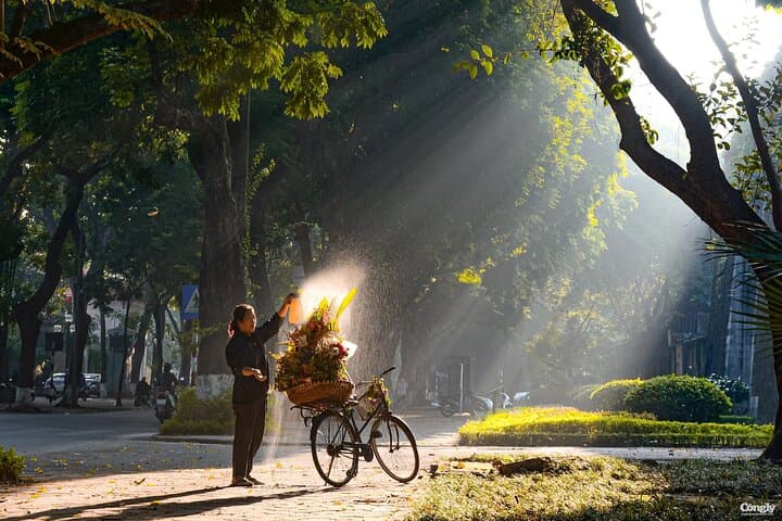 Good Morning Hanoi Private Motorbike Tour: Dawn Markets, Train Street & Hoan Kiem