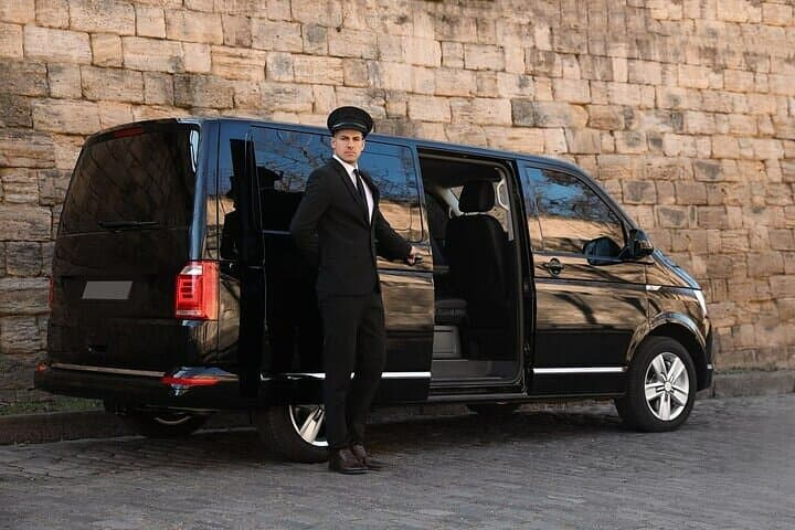 Private One-way Airport Transfer SXM to Saint Maarten (Philipsburg) photo 2