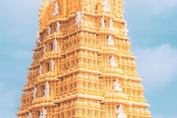 Full-Day Mysore & Srirangapatna Tour from Bengaluru: Palaces, Chamundi Hill & Market Strolls photo 4