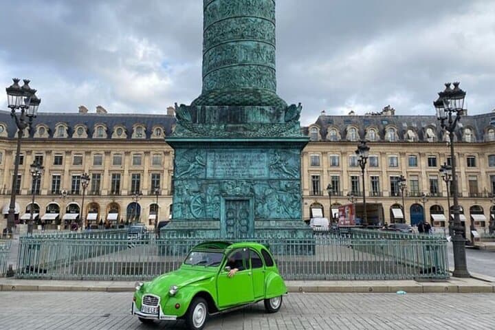 Private 2-Hour Paris Tour in a Vintage 2CV — Hidden Gems & Photo Stops photo 4
