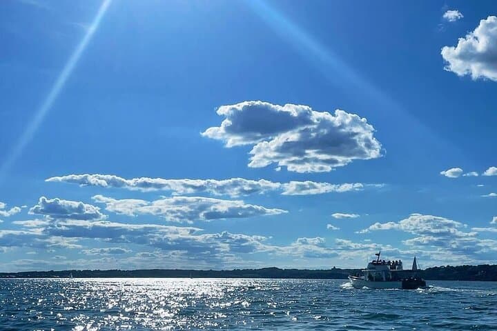 Morning Mimosa Cruise in Newport Harbor: A Refreshing Coastal Adventure photo 5