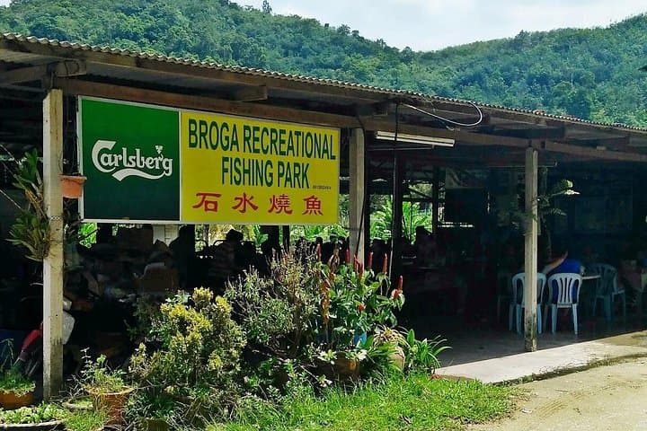 Broga Day Tour: Hot Springs, Broga Sak Dato Temple & Satay Kajang Food Experience photo 5