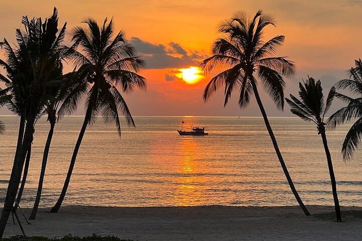 Phu Quoc Snorkeling & Sunset BBQ at An Thoi Harbor photo 2