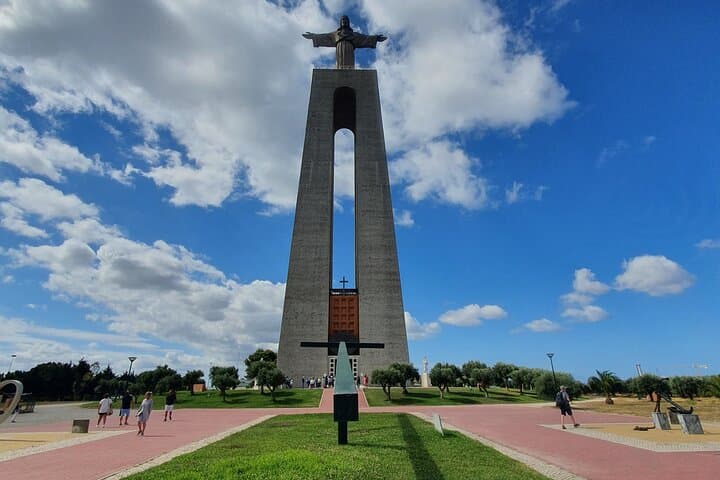 Arrábida Day Tour from Lisbon: Wine, Coastal Views & Setúbal Seafood photo 5