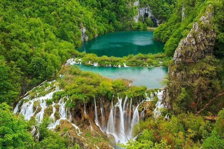 Private Plitvice Lakes Tour from Split — Day Trip to Plitvice Lakes National Park
