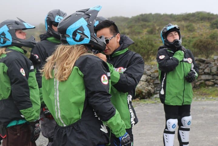 Classic Inca Jungle Trek 4-Day from Cusco — Bike, Hike & Machu Picchu by Train photo 2
