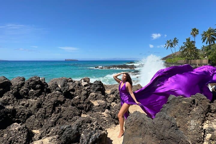 Maui Flying Dress Photoshoot: Iconic Beach Portrait Experience photo 5