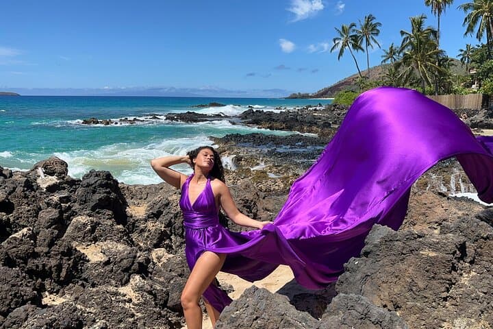 Maui Flying Dress Photoshoot: Iconic Beach Portrait Experience photo 3