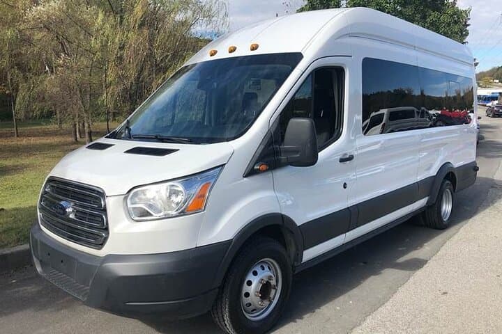 Private Sprinter Transfer JFK & LGA to Manhattan — One-Way Airport Ride photo 5
