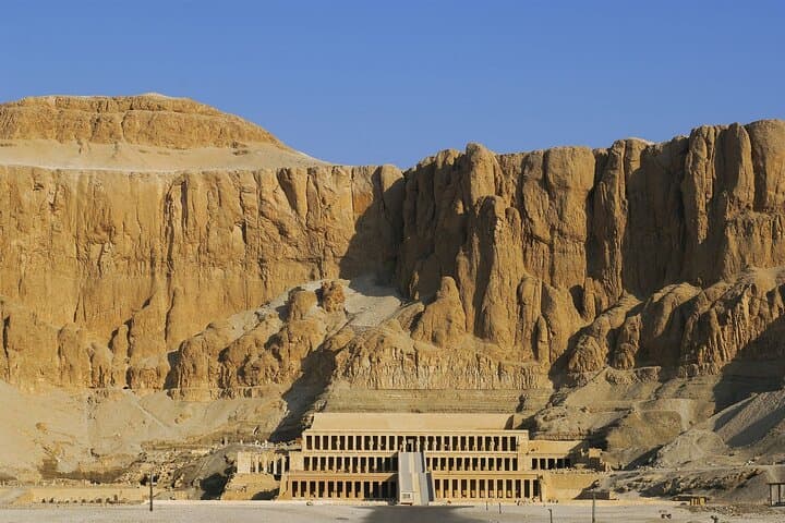 Safaga to Luxor Private Day Trip — Karnak, Valley of the Kings & Hatshepsut photo 4