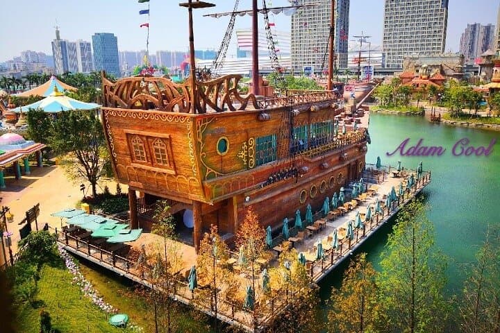 Private Day Tour to Sunac Land Amusement Park in Guangzhou — Family-Friendly Rides & Signature Shows photo 2