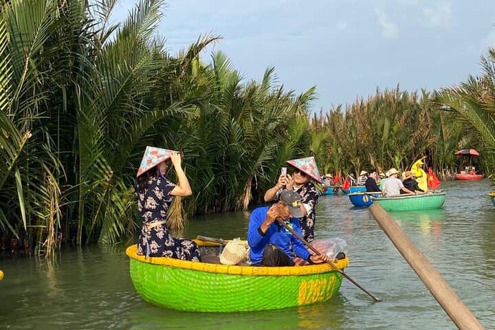 Hoi An Phở Cooking Class & Bay Mau Bamboo Basket Boat Experience photo 4