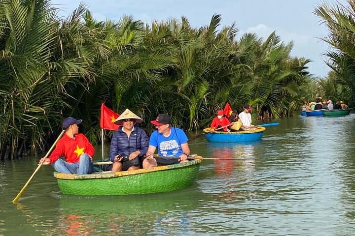 Hoi An Phở Cooking Class & Bay Mau Bamboo Basket Boat Experience photo 2