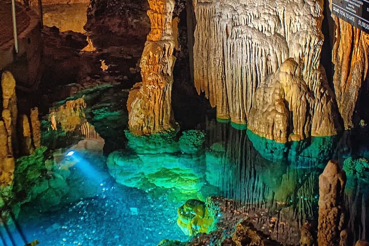 Private Round-Trip Transfer to Luray Caverns from Washington, D.C.: Luxury Access to Shenandoah's Underground Park photo 1