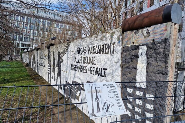 Walking the Berlin Wall: 3-Hour Historical Walking Tour photo 3