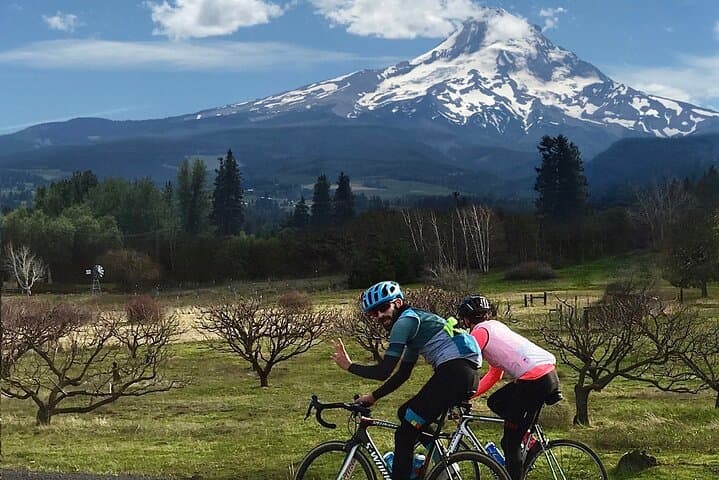 Wyeast Adventure Cycling: Scenic Mountain Rides from Portland to Hood River photo 5