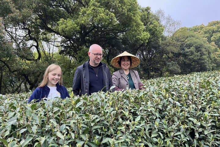 West Lake Private Day Tour: Serenity & Nature in Hangzhou photo 3