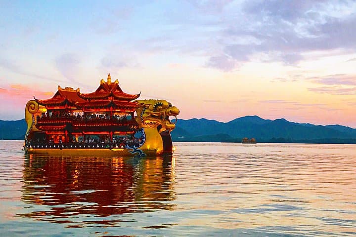 Ultimate Hangzhou Day Tour: West Lake, Lingyin Temple & Tea Village photo 2