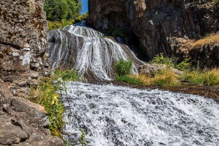 Jermuk Two-Hour Private Walking Tour: Waterfalls, Art, and Mountain Air photo 4