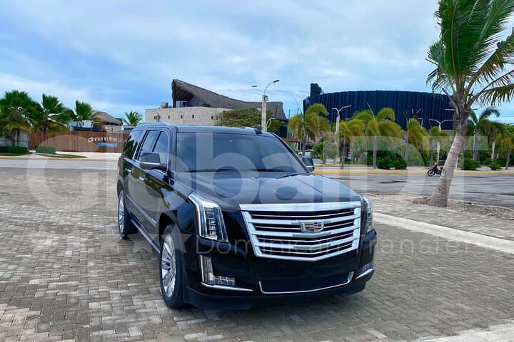 Private Cadillac Transfer Punta Cana to Bávaro — VIP Roundtrip Airport Transfer photo 4
