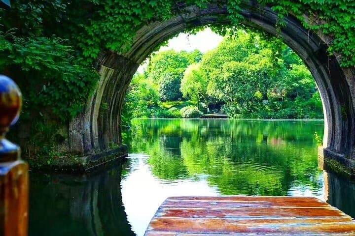 Luxury Bullet Train Private Hangzhou Day Trip From Shanghai photo 5