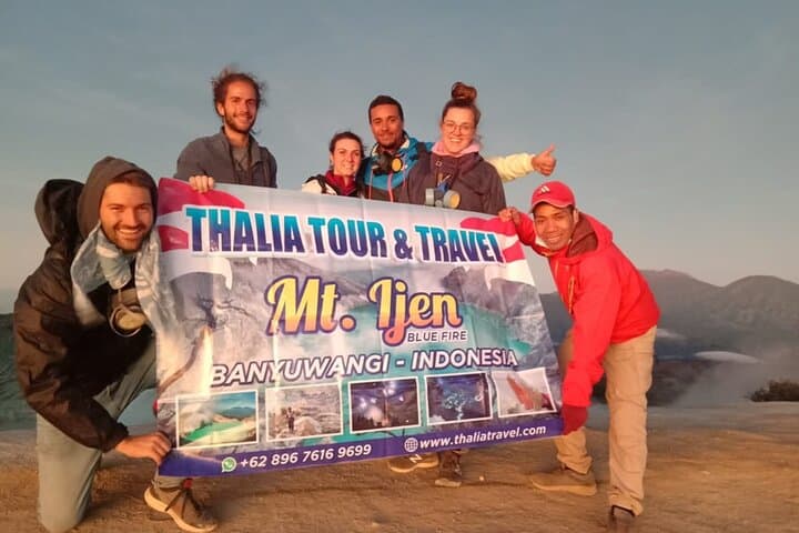 Ijen Blue Flame Sunrise Hike: Kawah Ijen Crater Guide photo 6