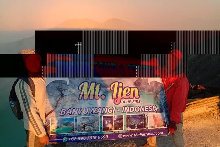 Ijen Blue Flame Sunrise Hike: Kawah Ijen Crater Guide photo 2