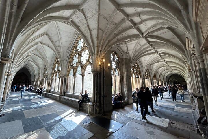 Westminster Abbey Private Tour with Oxford PhD Historian photo 4
