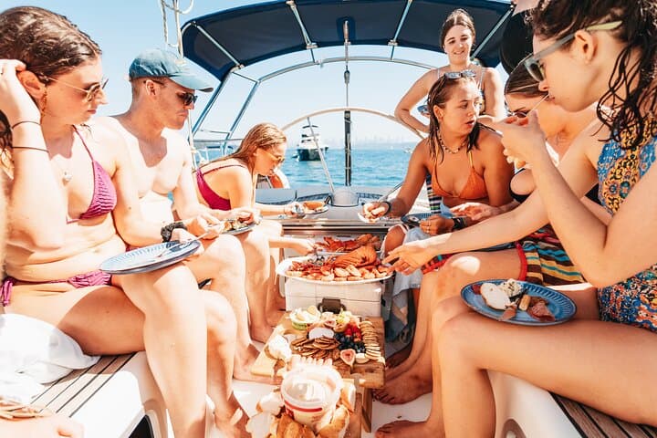 Sydney Harbour Private Yacht Charter 4-Hour Luxury Beneteau Cruise photo 5