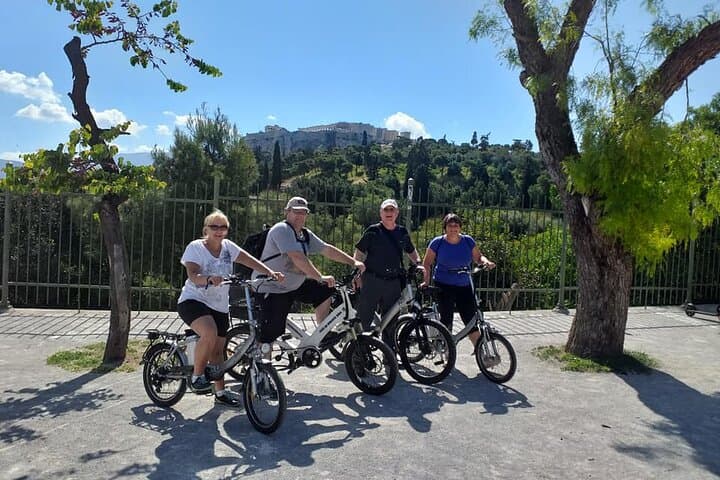 Fast-Track Athens E-Bike Tour: See the Acropolis, Plaka & Lycabettus in Two Hours