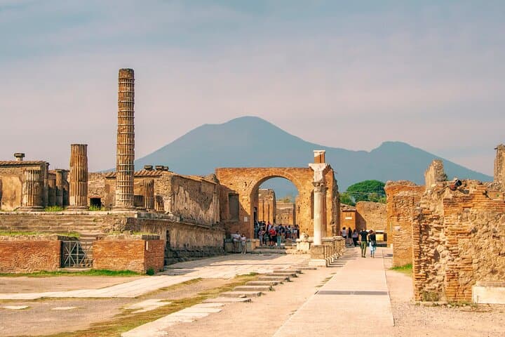 Pompeii and Vesuvius: Crater Hike and Ancient City Excursion photo 2