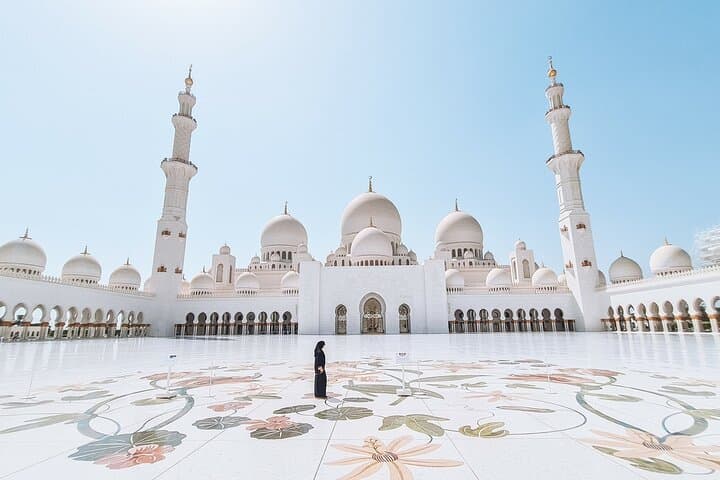 Abu Dhabi Half-Day Guided City Tour — Sheikh Zayed, Heritage Village & Emirates Palace photo 3