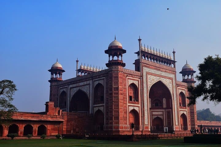 Private Taj Mahal Tour from Jaipur by Car — Full-Day Agra Excursion photo 5