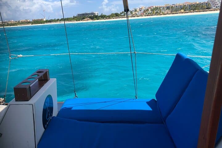 Catalina Bay Adults-Only Small-Group Snorkel & Sunset Sail (Aruba)