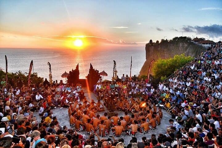 Sunset at Uluwatu: Temple Views and the Kecak Fire Dance photo 4